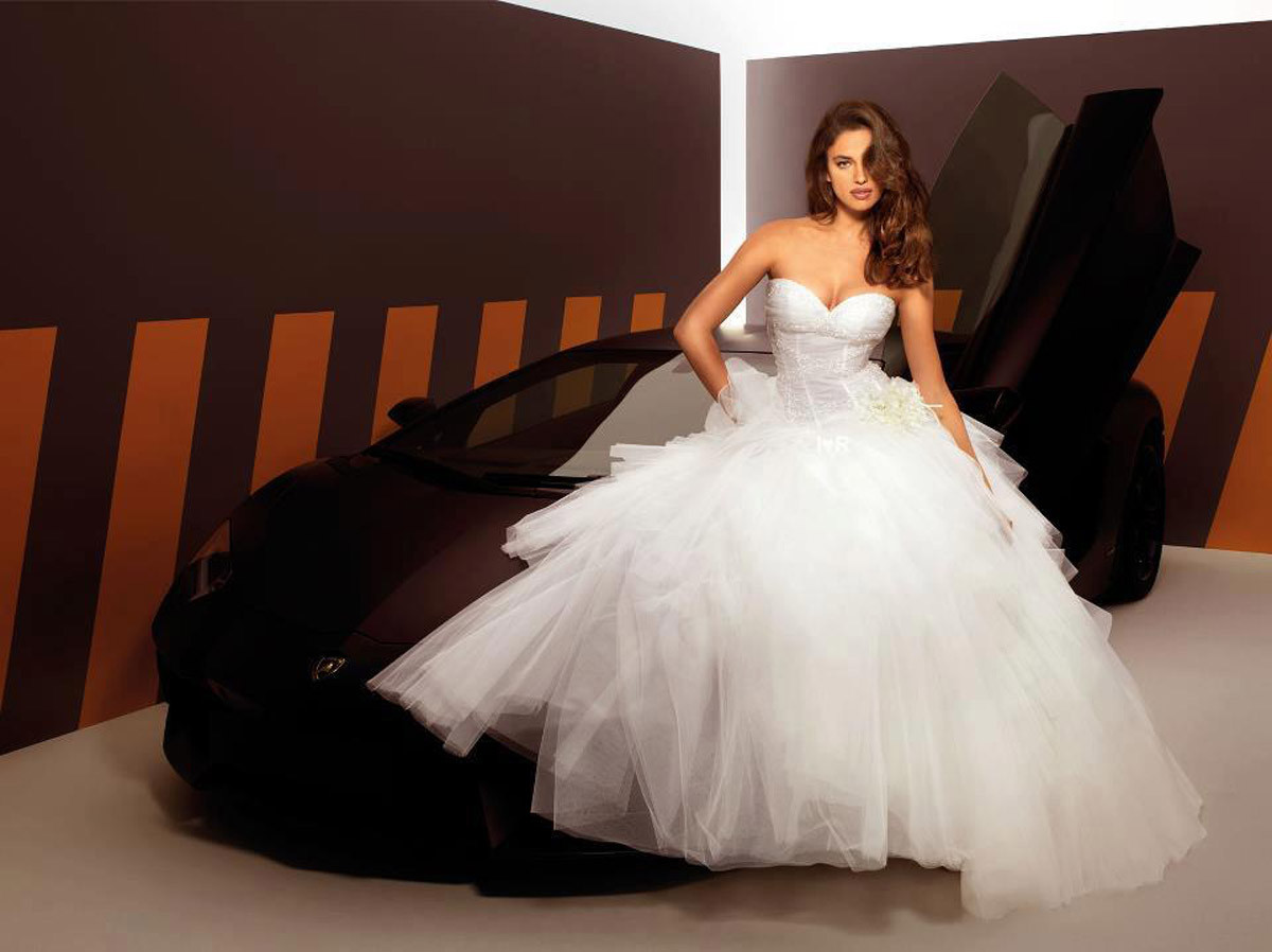 Irina Shayk looks sexy in white dress #75249539