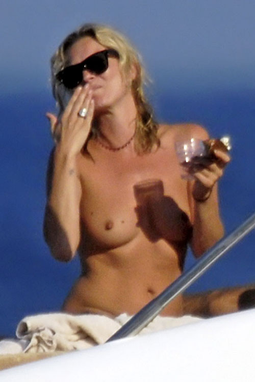 Kate Moss showing her nice tits on yacht with some friends paparazzi pictures #75384729