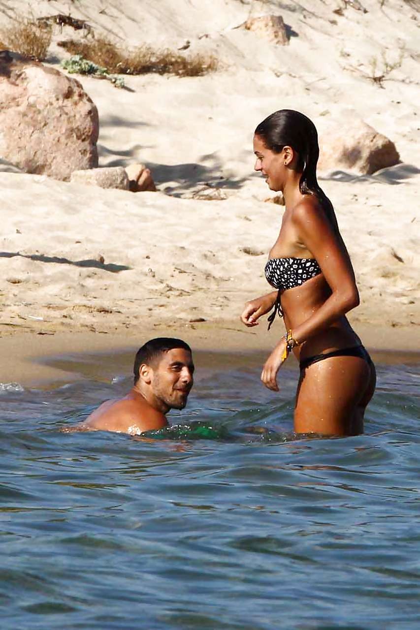 Melissa Satta showing her fantastic ass in thong bikini on beach paparazzi pictu #75294727
