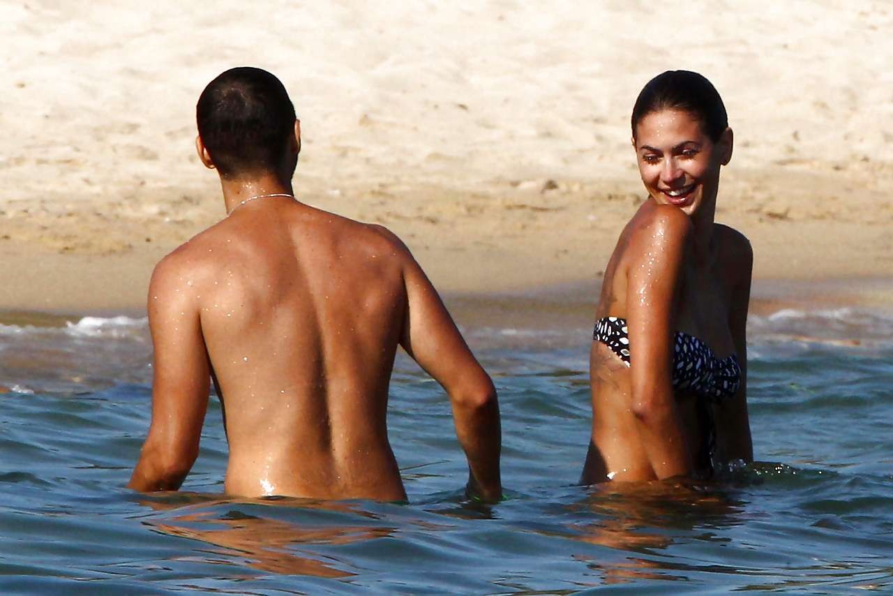 Melissa Satta showing her fantastic ass in thong bikini on beach paparazzi pictu #75294777