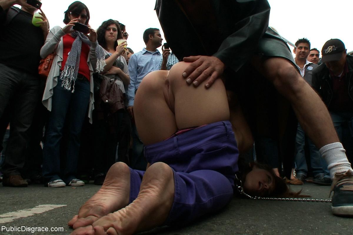 Nena desnudada, atada y follada al aire libre en lugares públicos
 #71968685