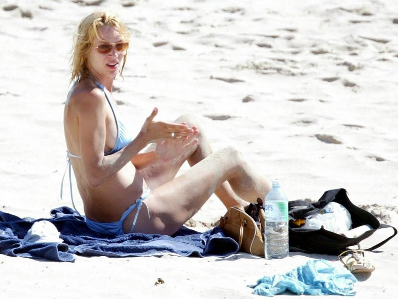 Tall blonde celeb Uma Thurman in sexy bikini #73206228
