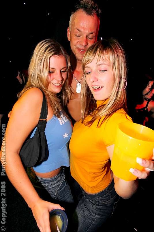Hotties use whipped cream as a lubricant for sex #78918042