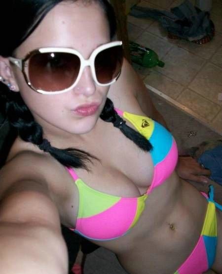 Amas de casa infieles
 #79396478