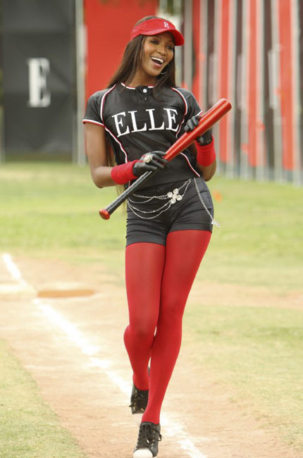 Schwarze Berühmtheit Naomi Campbell in einigen großen Baseball-Dessous
 #75414948