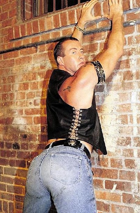 Muscle bears in leather suck and fuck in a dungeon #76921250