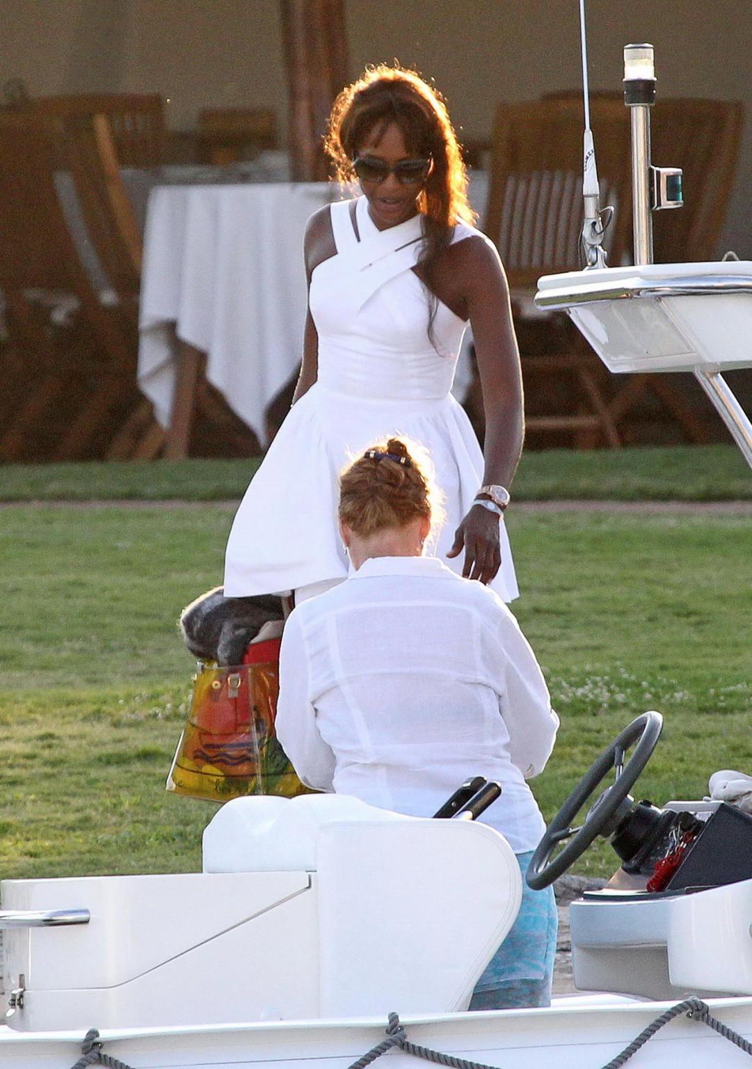 Naomi Campbell flashes her pussy leaving the boat in Sardinia #75335444