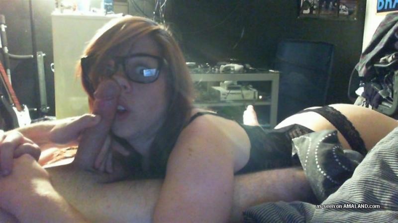 Geeky babe juega con la polla dura de su novio
 #74236732