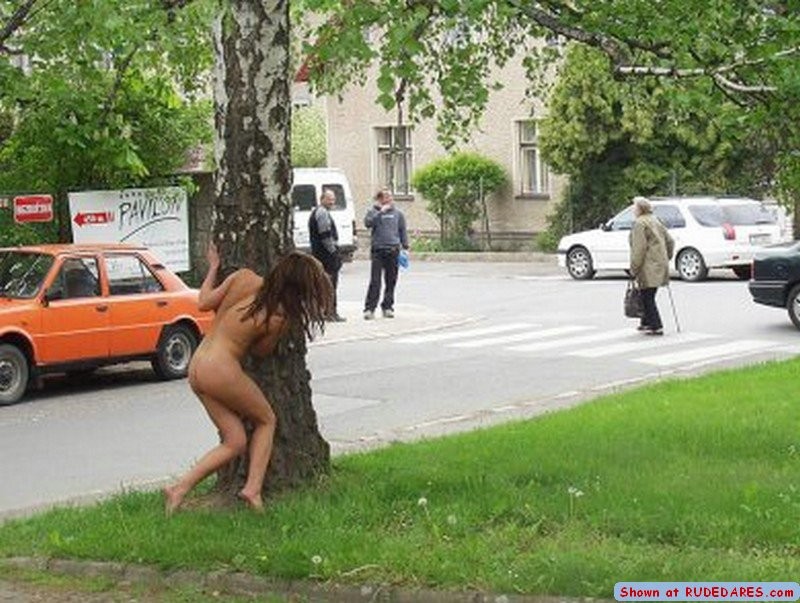 Amatrices prises en flagrant délit de nudité
 #67502137