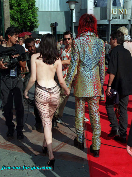 Rose mcgowan zeigt Titten und Arsch in heißem durchsichtigem Kleid
 #75436479