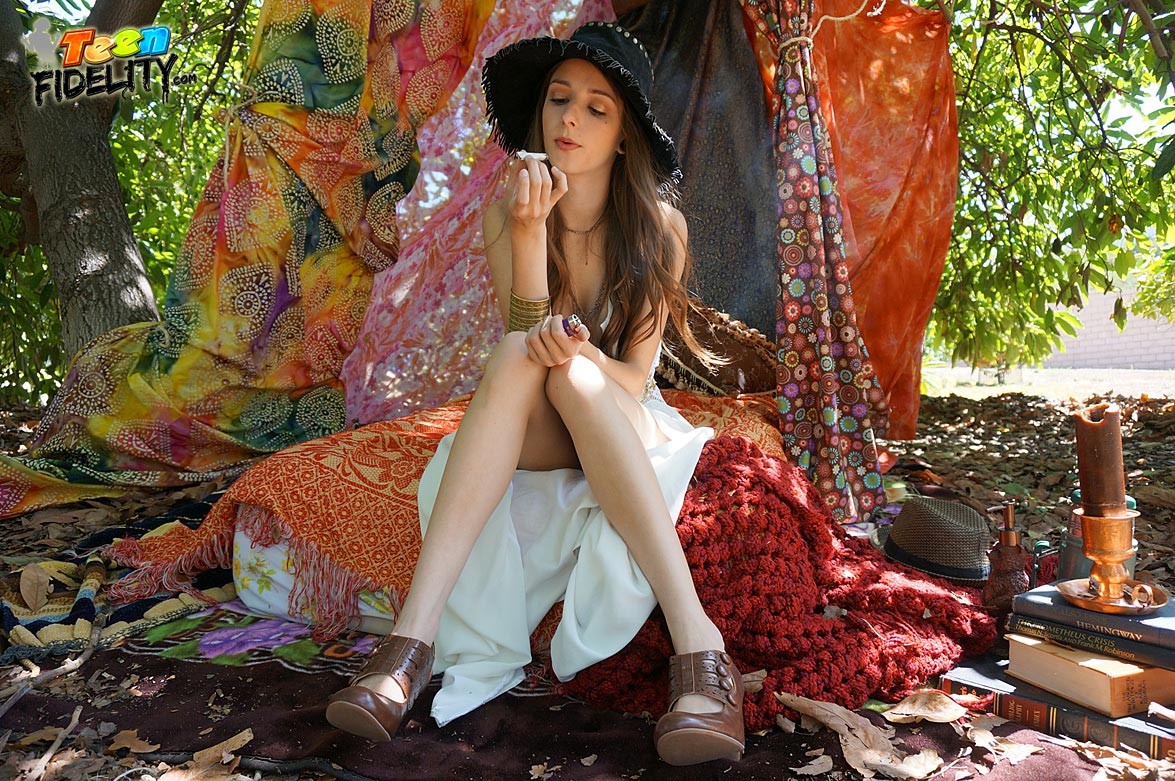 Willow hayes est une hippie portlandaise
 #72574911