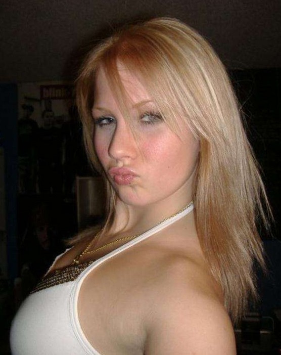 Picture set of amateur camwhoring hotties #77097077