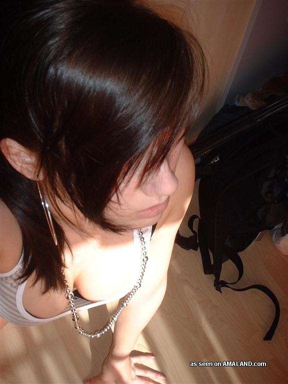 Picture set of amateur camwhoring hotties #77097111