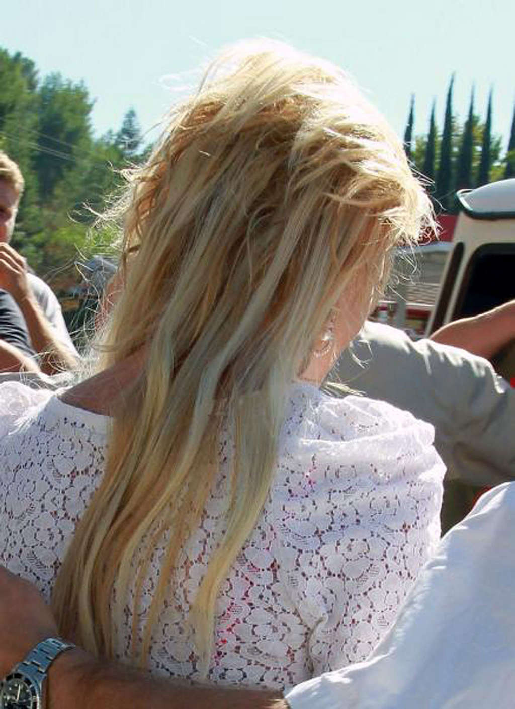Britney spears che espone il corpo sexy del cazzo e le gambe calde sulla strada
 #75332787