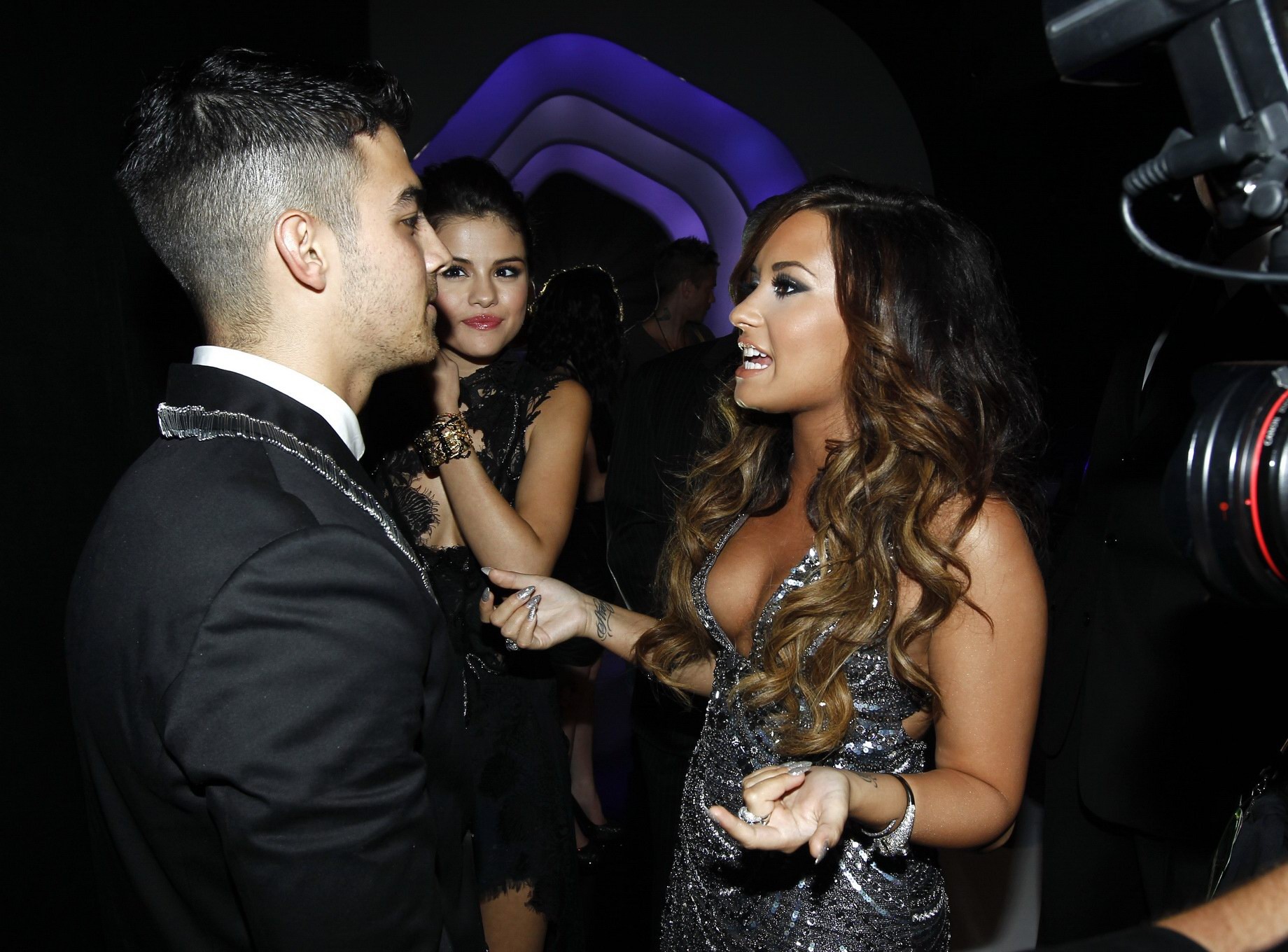 Demi Lovato showing side-boob at the 2011 MTV Video Music Awards in LA #75289879