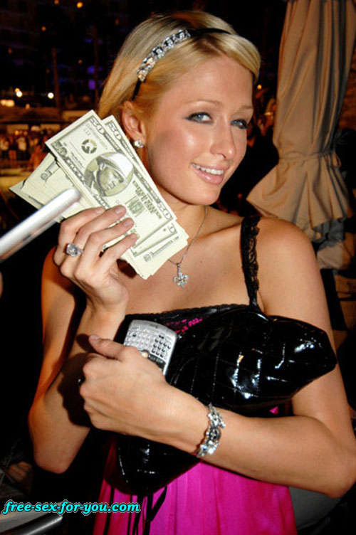 Paris Hilton showing shaved pussy and perky tits #75429372