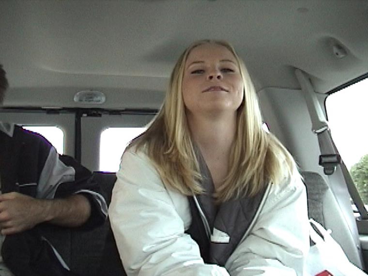 金髪ティーンのハードコア・セックス
 #74099945