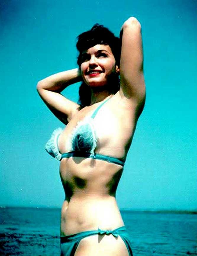 Color porn photos with nude pinup queen Bettie Page #76521478