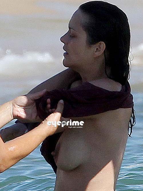 Marion Cotillard sexy and hot topless and big nipples paparazzi photos #75285735