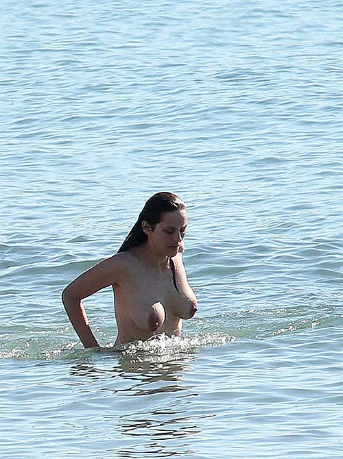 Marion Cotillard sexy and hot topless and big nipples paparazzi photos #75285767