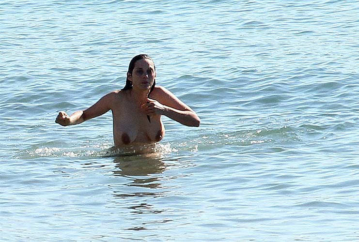 Marion Cotillard sexy and hot topless and big nipples paparazzi photos #75285780