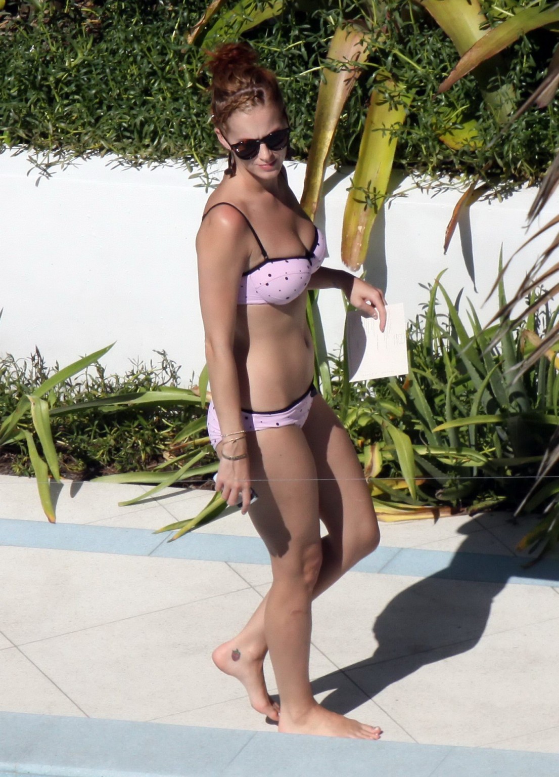 Katy perry vollbusig im Bikini am Pool in Miami
 #75298647