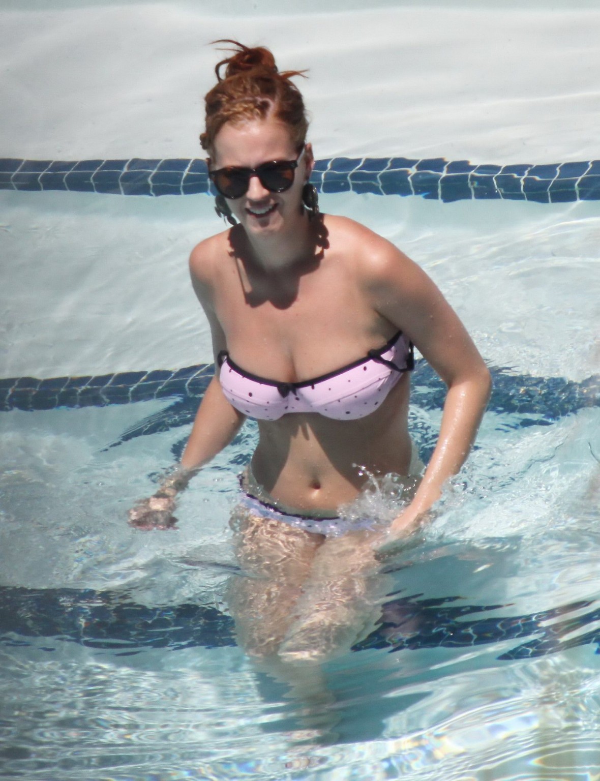 Katy perry vollbusig im Bikini am Pool in Miami
 #75298669