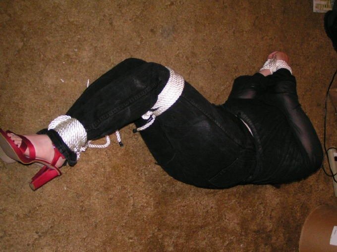 Amateur Babes tied up at property #72164904