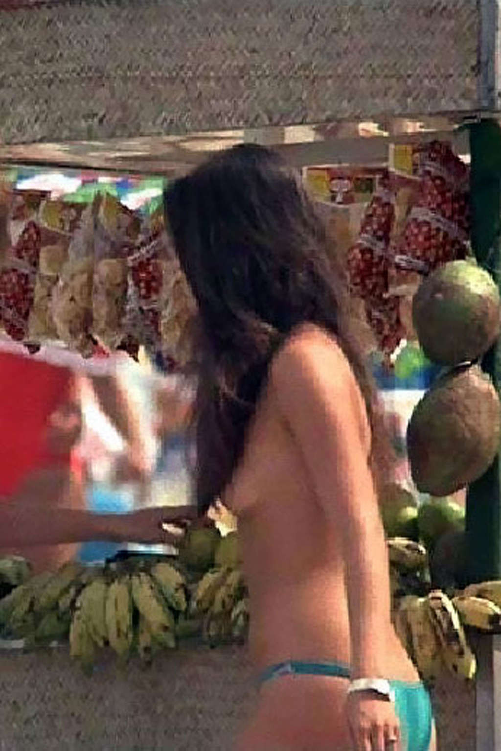 Demi Moore zeigt ihre unrasierte Muschi und sexy Riesenbrüste
 #75362909