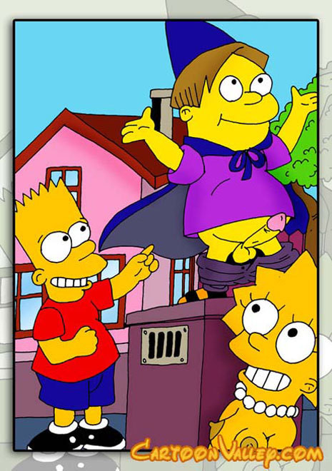 Hure Edna mit gebräuntem Körper wird von Homer geknallt
 #69644228