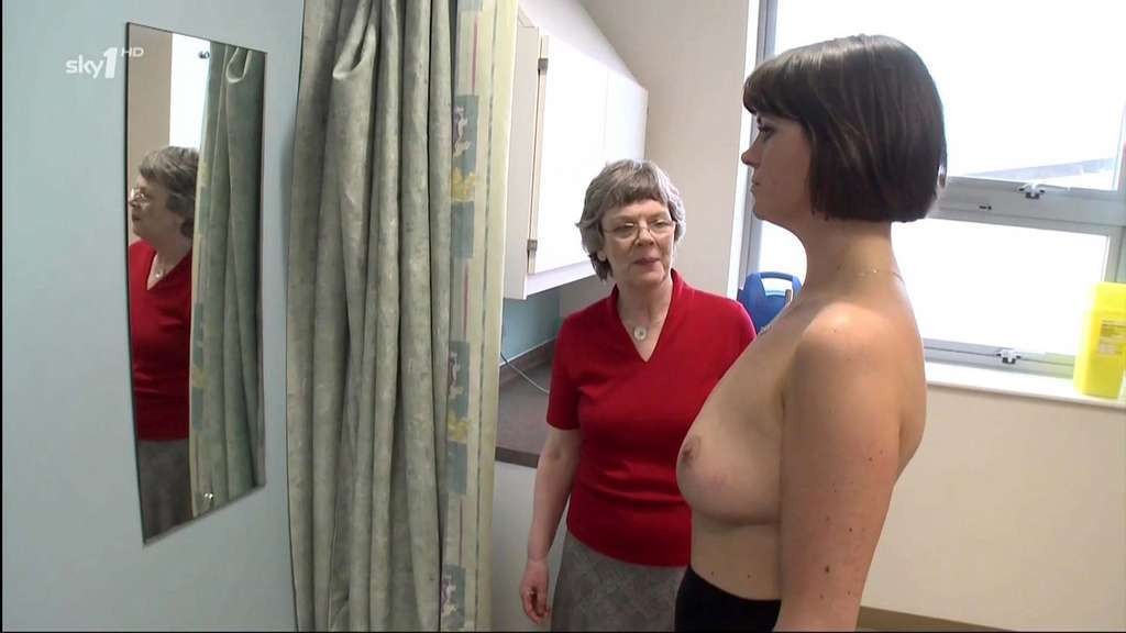 Dawn Porter entblößt ihre riesigen Brüste in einigen Nacktfilm-Szene fängt
 #75330776