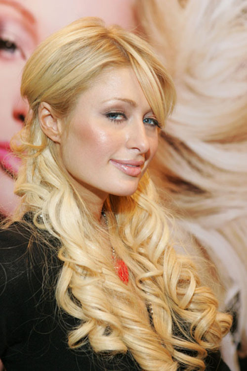 Paris Hilton totally naked and upskirt paparazzi pictures #75438388