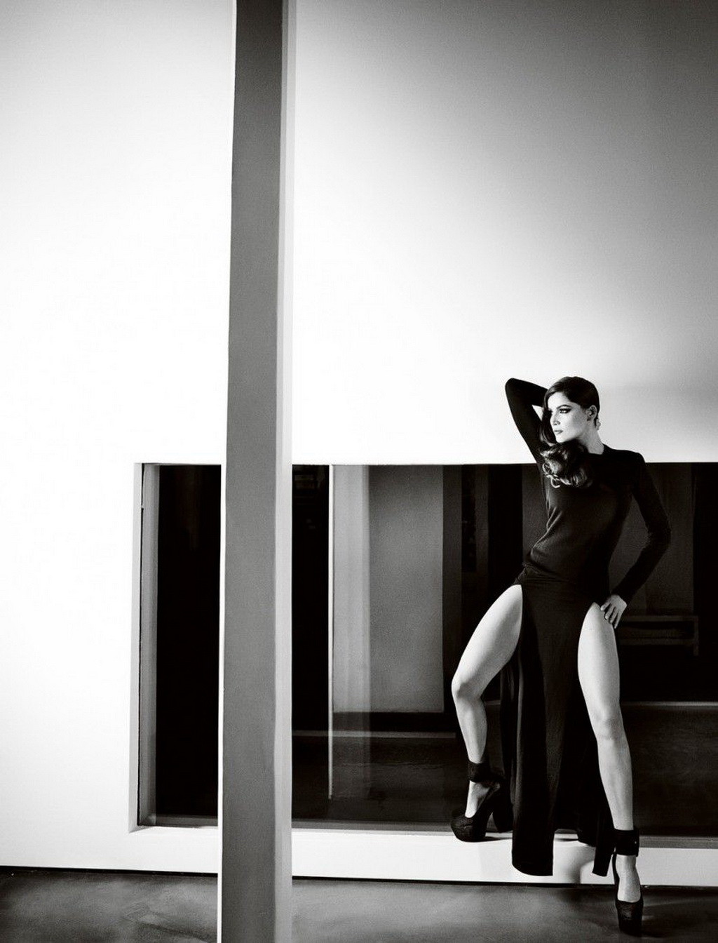 Laetitia Casta zeigt ihren nackten Hintern in der Mai-Ausgabe 2012 der französischen Vogue
 #75265460