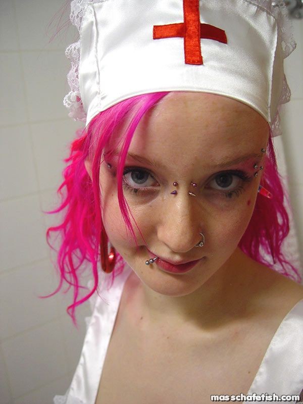 Enfermera gótica de pelo rosa masscha se encargará de todas tus necesidades
 #70543778