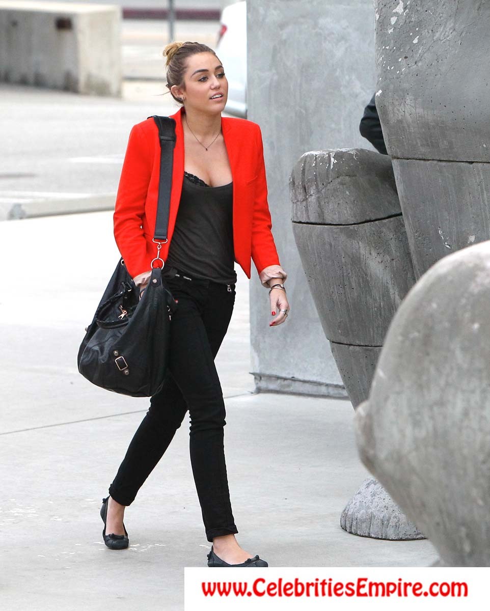 Miley Cyrus Oops Nipple Slip #75191162