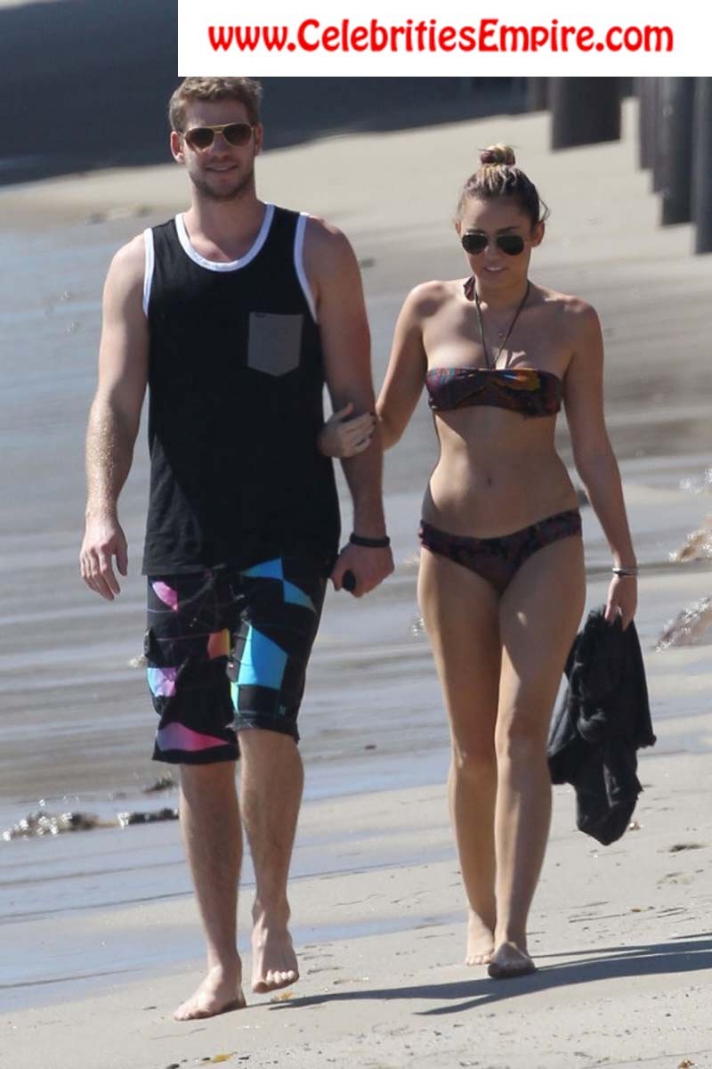 Miley Cyrus Oops Nipple Slip #75191211