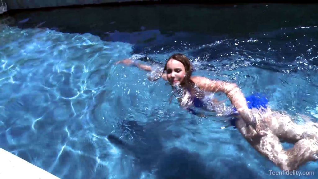 Teen Sabrina Taylor sucking and fucking in a pool #73141421