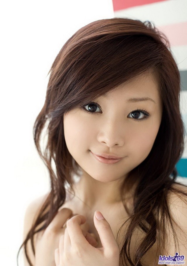 La preciosa joven asiática suzuka ishikawa desnuda muestra el culo
 #69748994