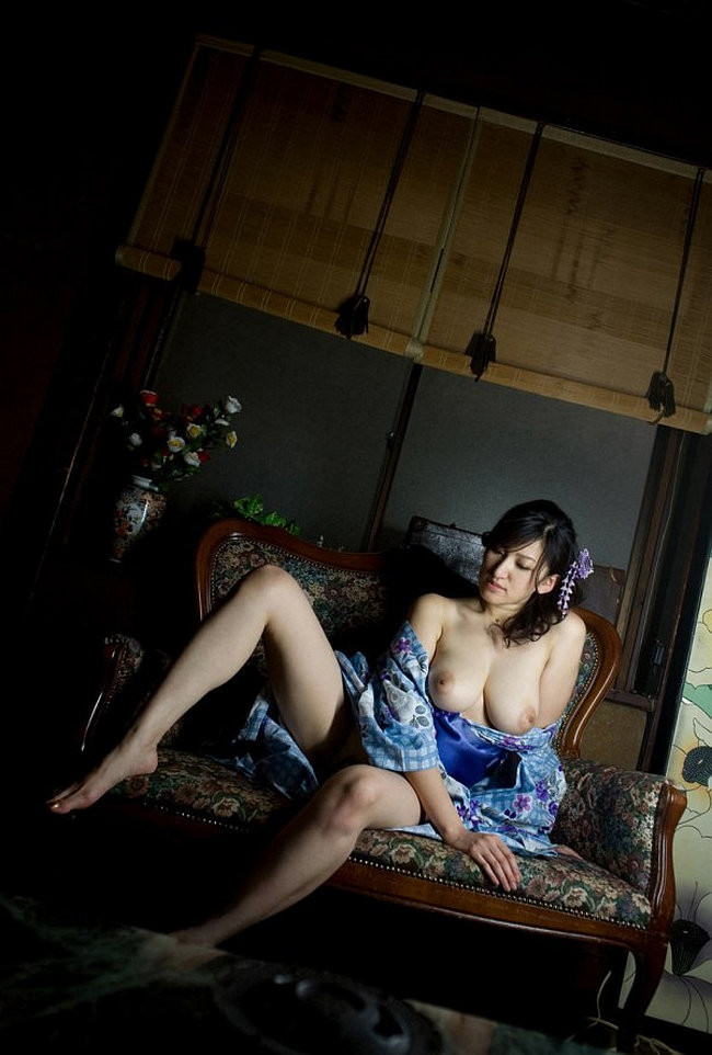 Big Tit kurvige japanische Mädchen bekommen nackt
 #67478125
