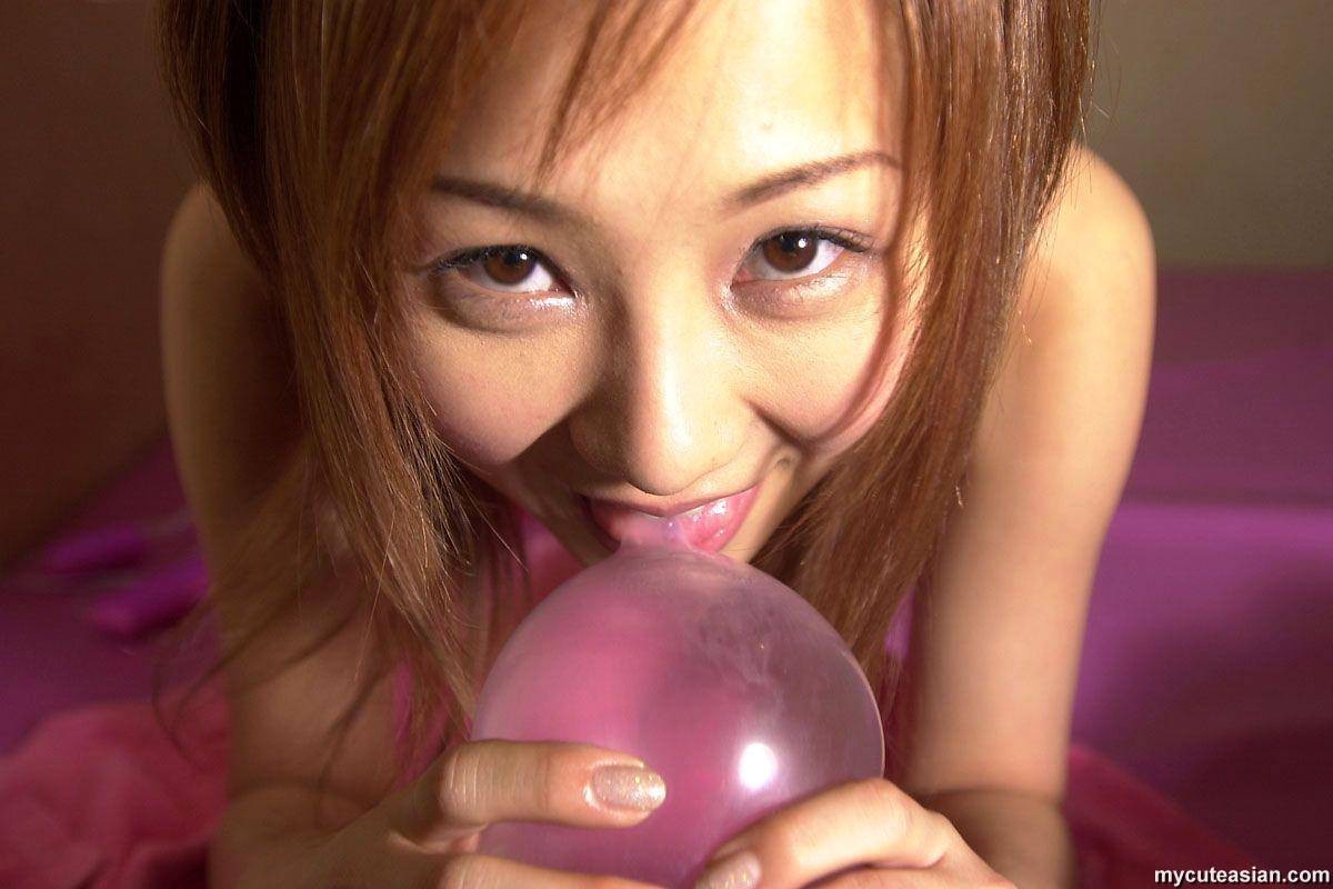 Une charmante épouse japonaise partage ses photos sexy
 #69954844