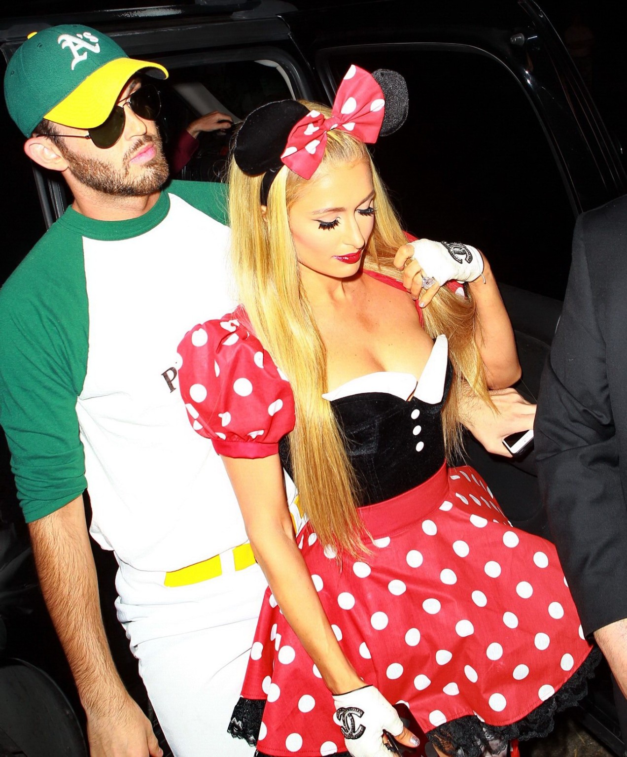 Paris Hilton vollbusig in einem Minnie-Maus-Kostüm auf der Casamigos Tequilas Halloween-Party
 #75182776