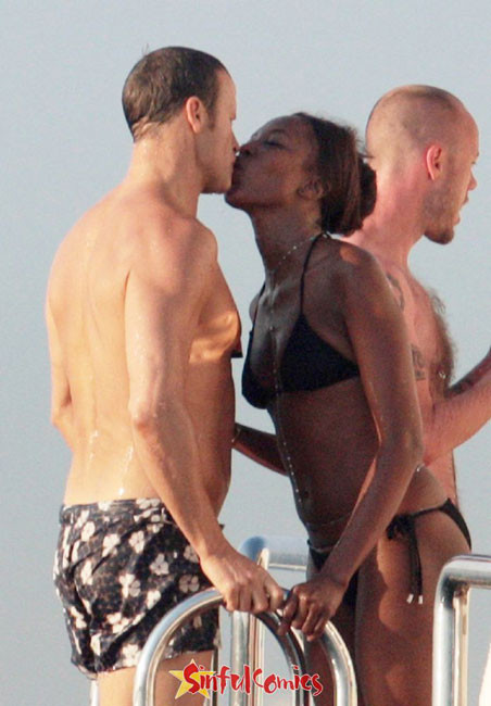 Celeb black sweetie naomi campbell in hottest thongs
 #75416564