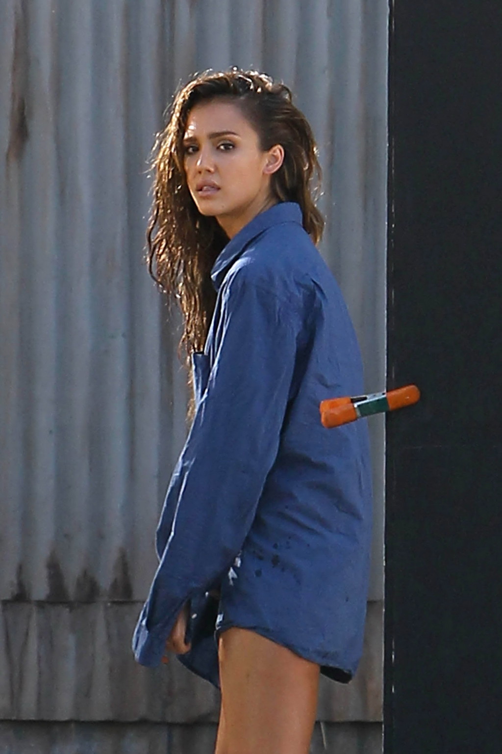 Jessica alba con sujetador negro en la sesion de fotos en los angeles
 #75335683