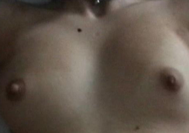 La célèbre Jessica Sierra suçant une bite dans une sex tape.
 #75410542