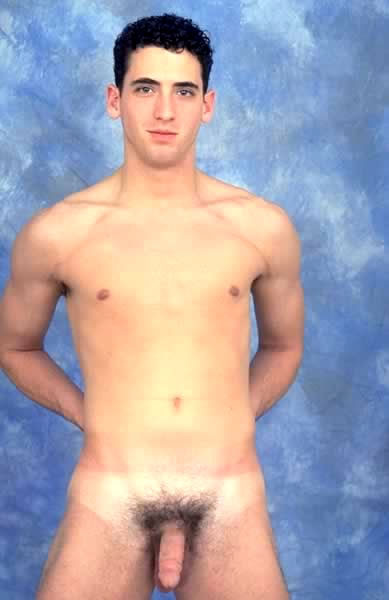 Joven sexy posando desnudo
 #77010446