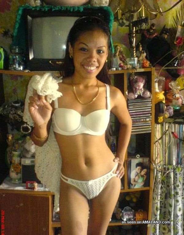 Atemberaubende asiatische Liebling mit netten kleinen tatas
 #69867662