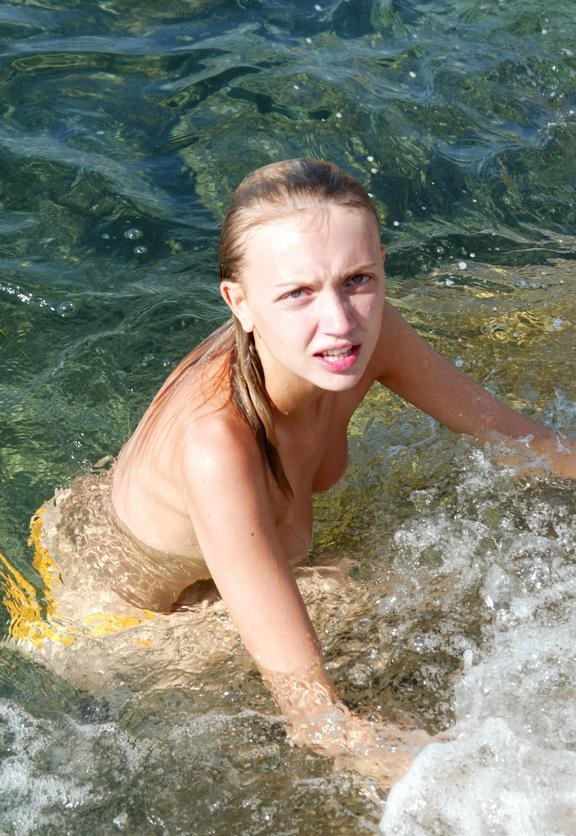 Unbelievable nudist photo 信じられないほどのヌード写真
 #72308093