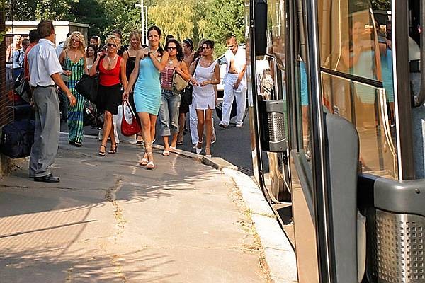 Orgía salvaje en un autobús mientras circula por la autopista
 #76880631