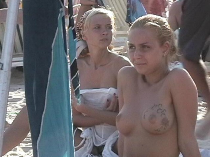 Avertissement - photos et vidéos de nudistes réels et incroyables
 #72267513