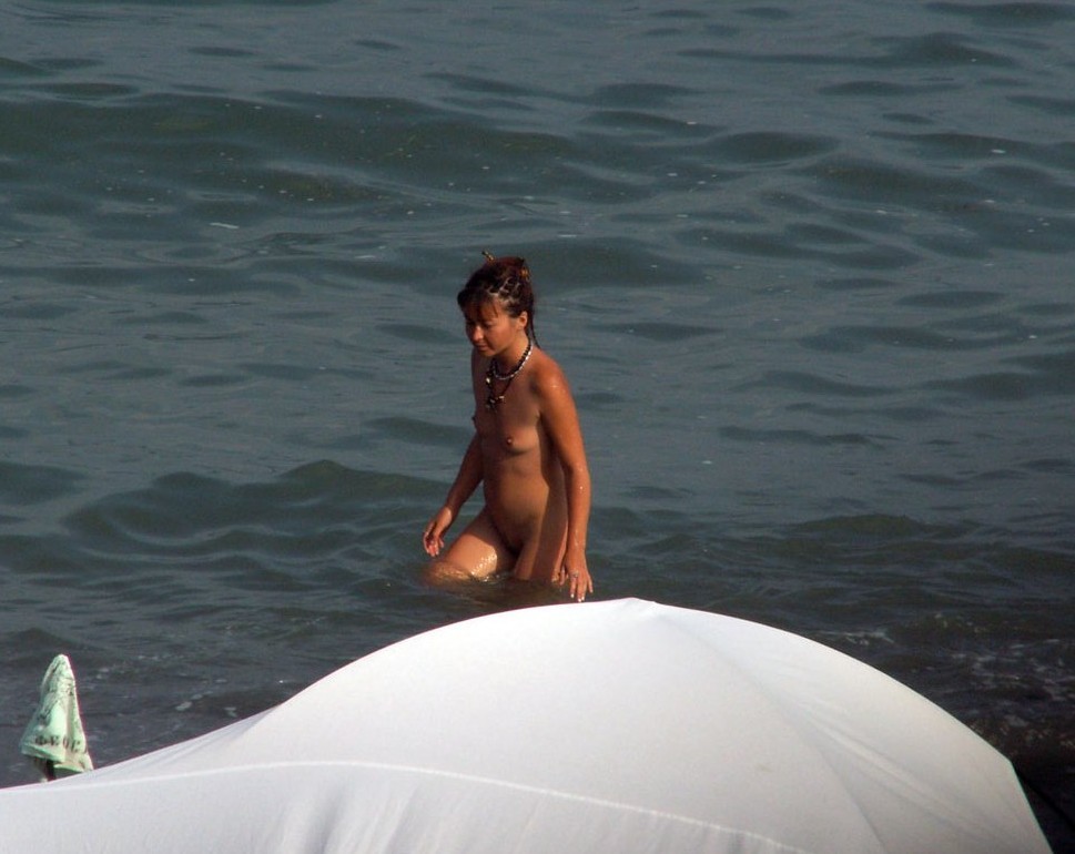 Attenzione - foto e video di nudisti incredibili
 #72275729